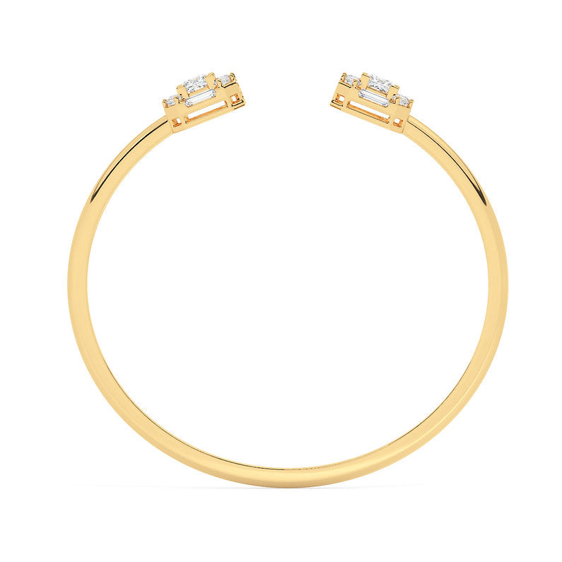 Simplicity is the ultimate sophistication and the proof of that is the simple and chic Aurous bracelet. For occasions where you want to accessorize with ease.