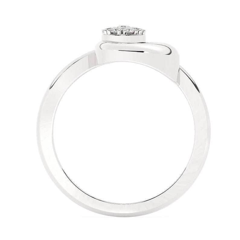 The Maya Ring is simple in its design. The gold ring acts as a backdrop to showcase a single diamond. A perfect balance!